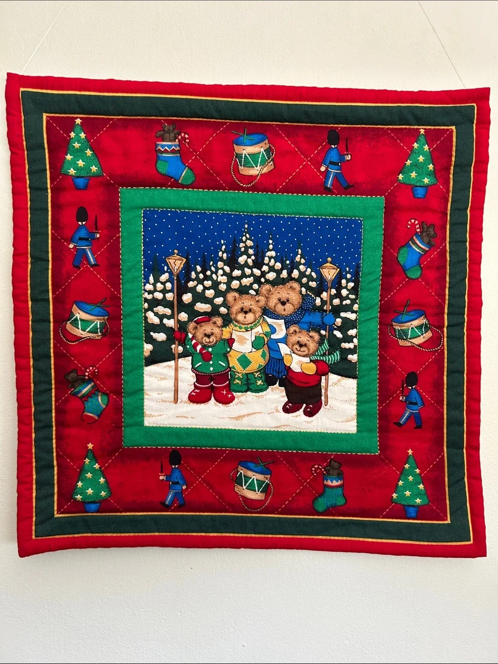Holiday Teddy Bear Caroler Wall Hanging - Red & Green Christmas Quilt